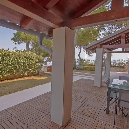 Jelena B4 4* Veli Lošinj